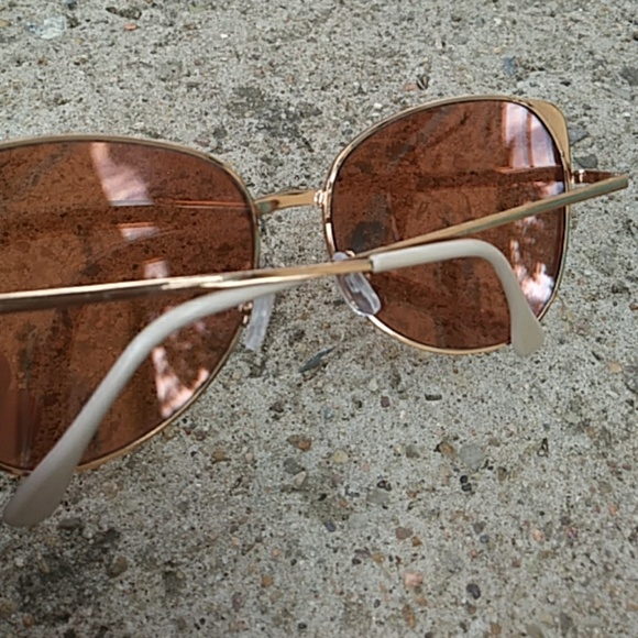 ?Rose gold trim glasses